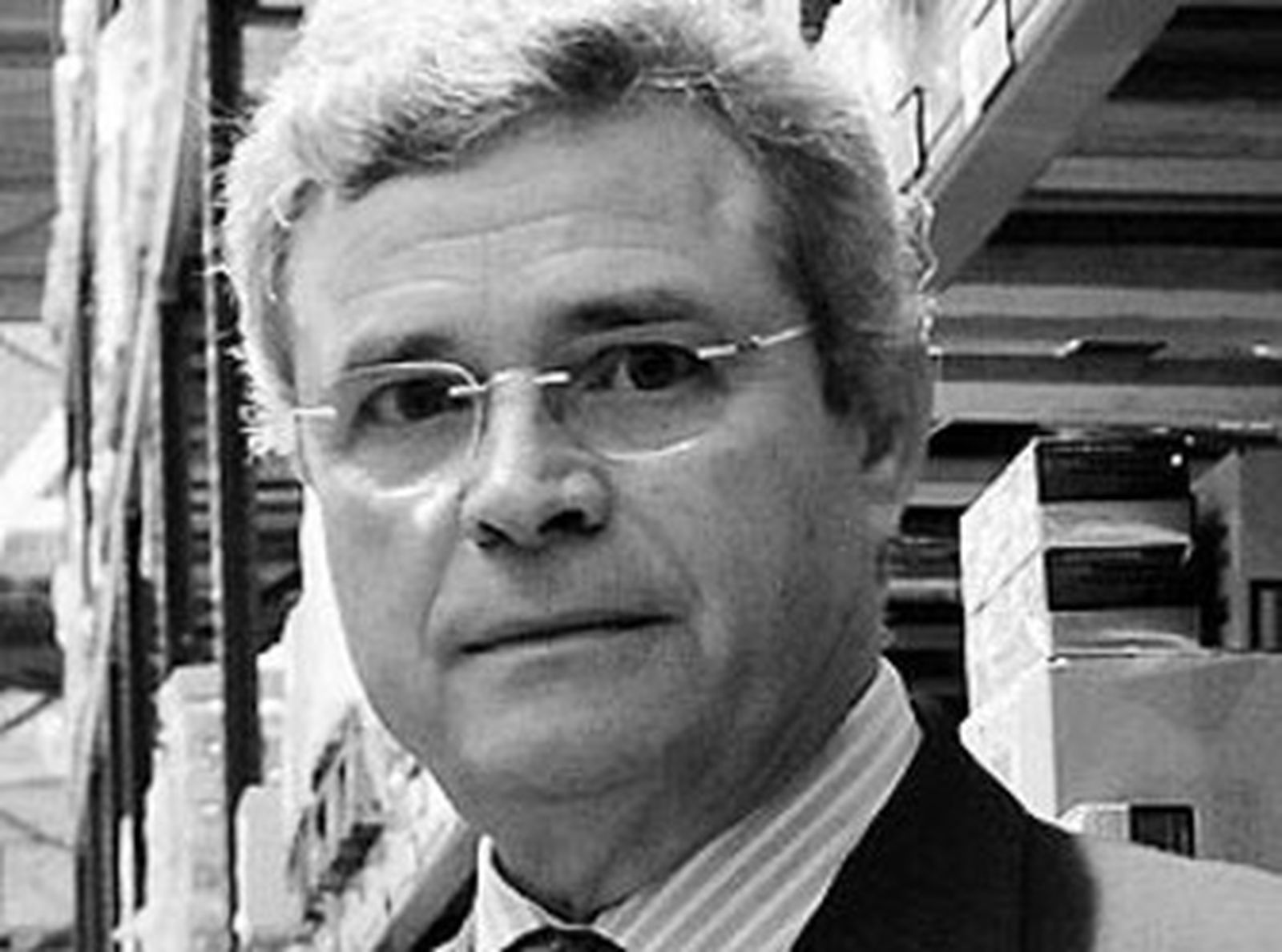 Manuel Cardoso, en su despacho en el Polígono La Isla.