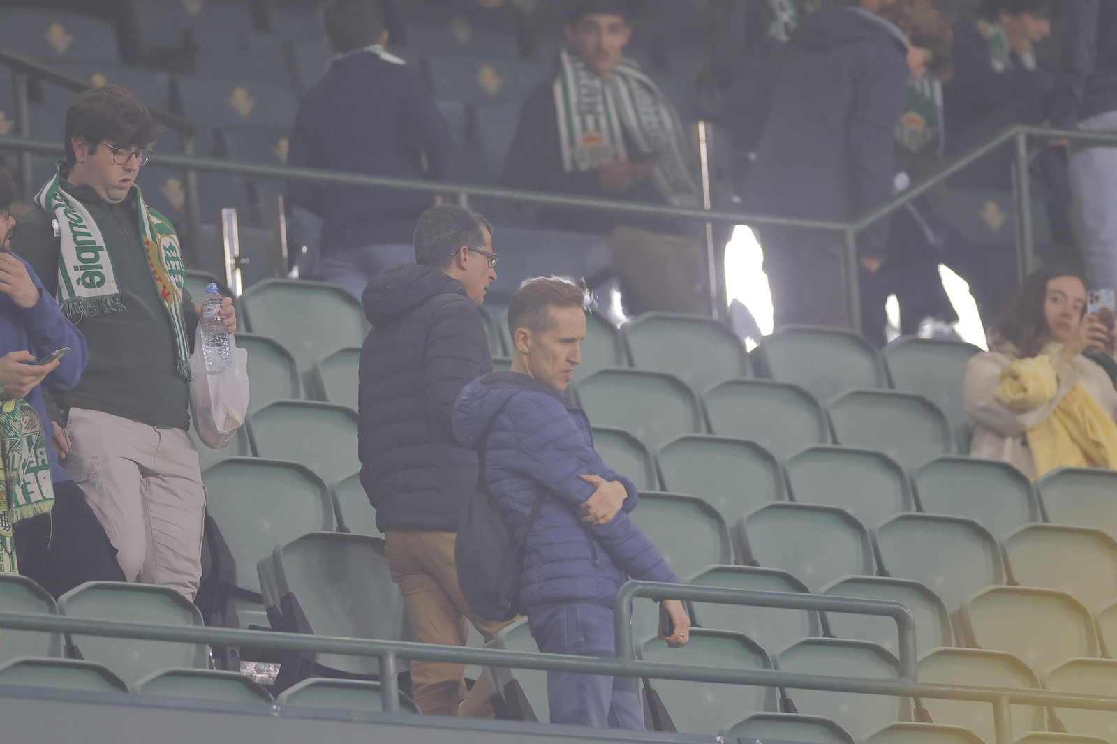 Búscate en las fotos del Betis-Las Palmas