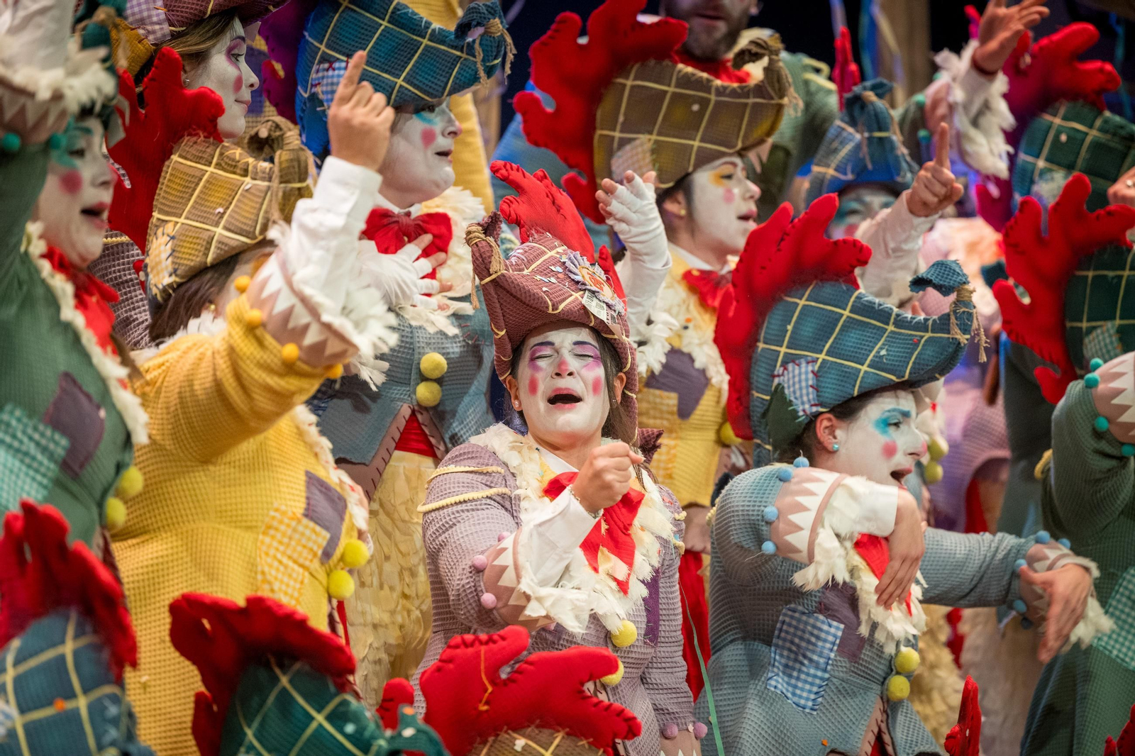 Búscate entre las mejores imágenes de la cuarta sesión de cuartos de final del COAC 2025