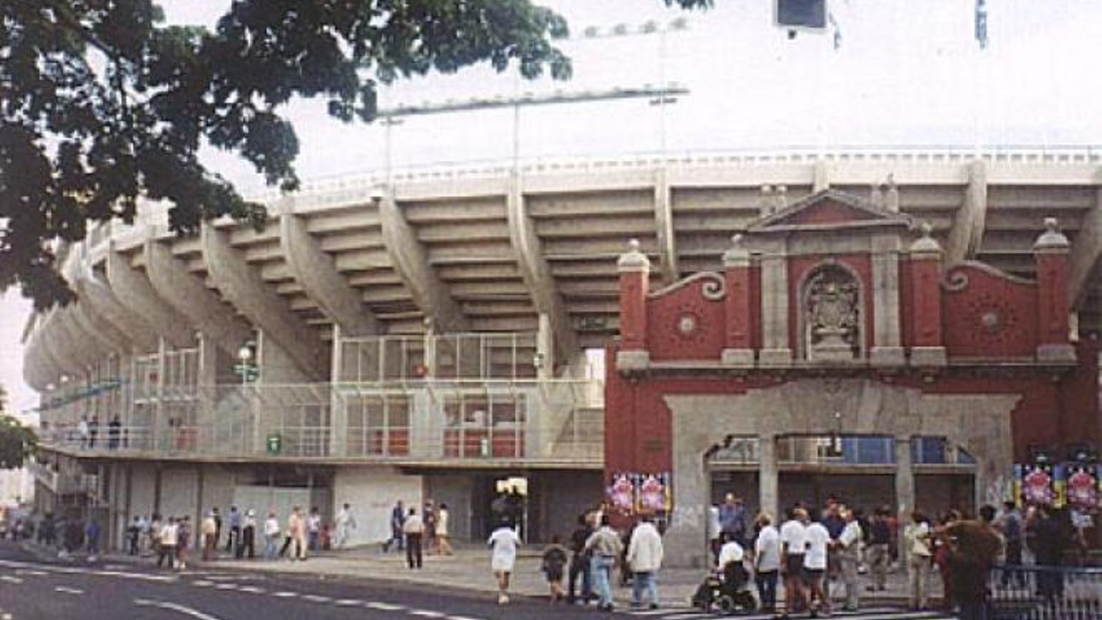 Pórtico del antiguo estadio del Tenerife, conservado en la actualidad