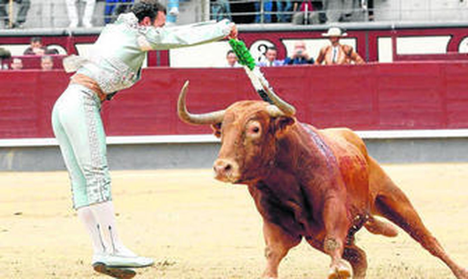 Ferrera, Morenito y Sergio Aguilar, oreja en Madrid