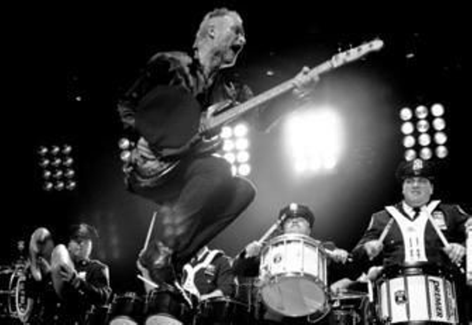 La banda contó con la presencia de la orquesta del Departamento de Policía de Nueva York.