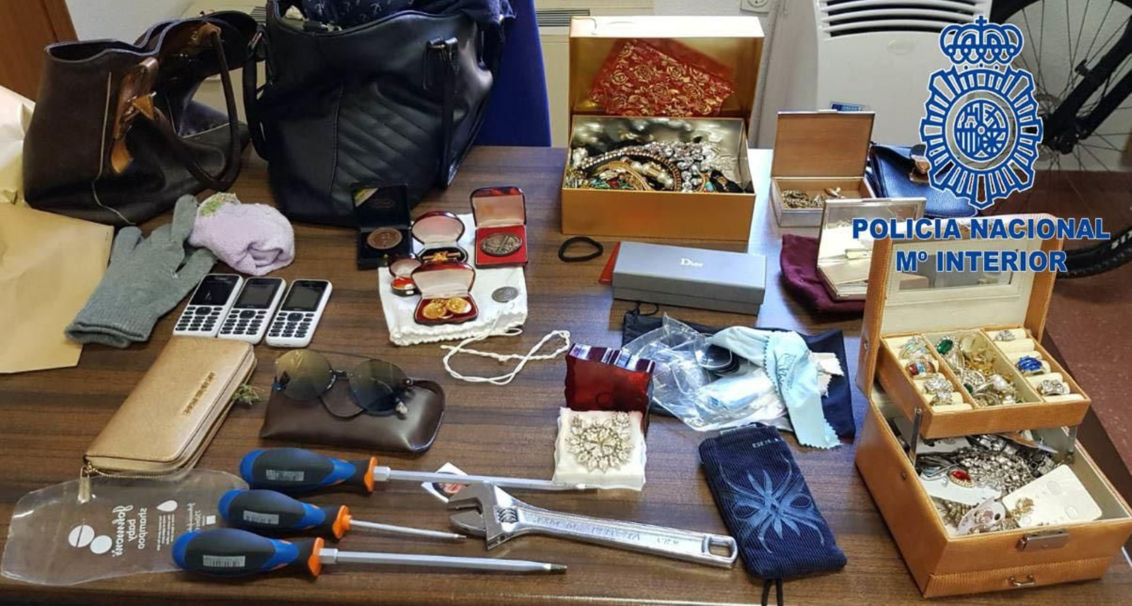 Efectos intervenidos a la banda en Badajoz, en el último golpe.