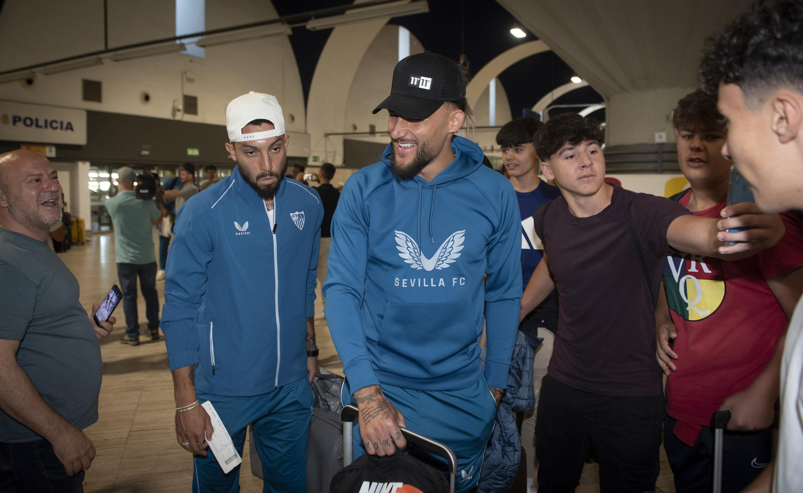 La salida del Sevilla a Turín, en imágenes