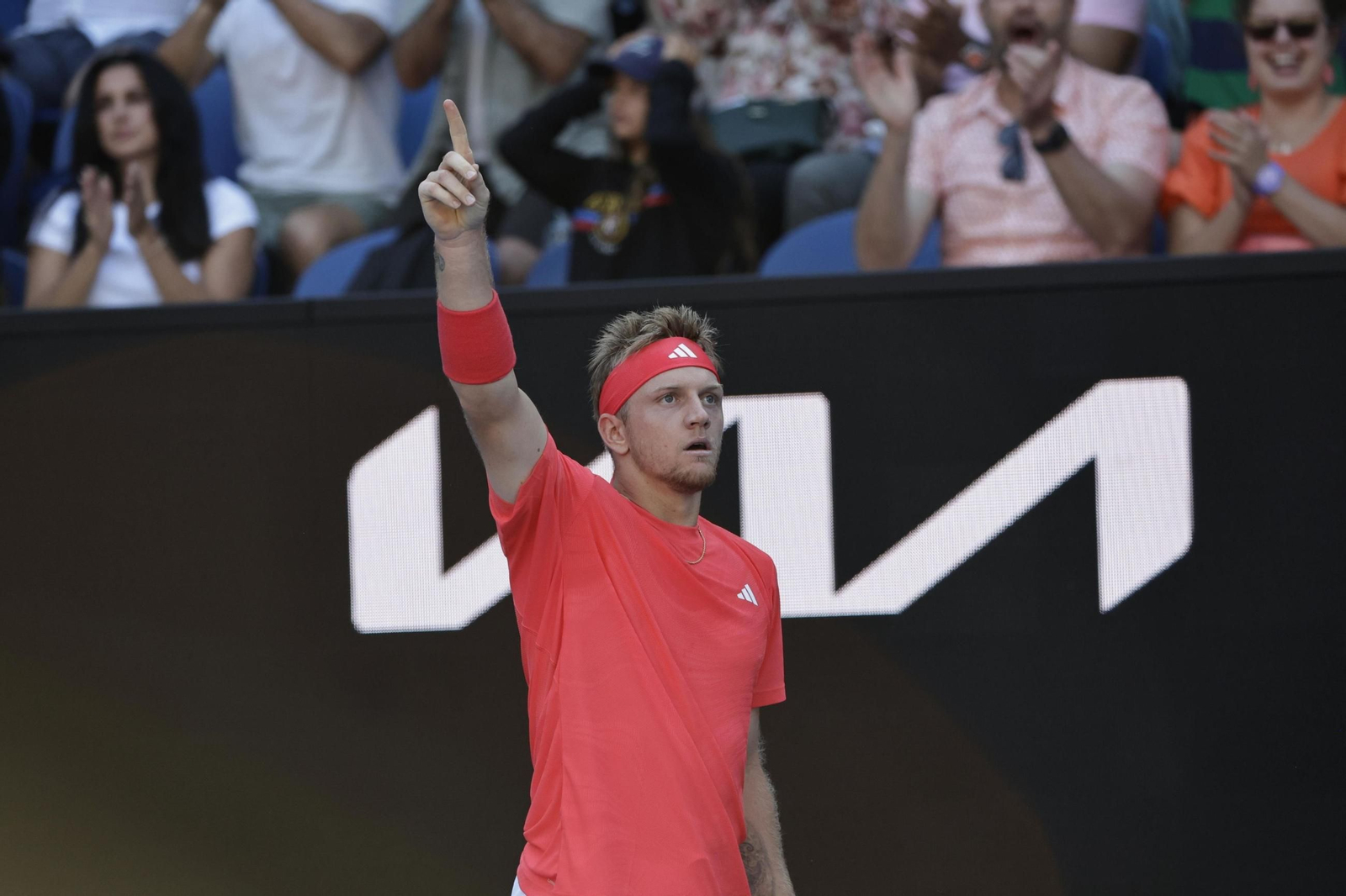 Alejandro Davidovich obra una remontada mágica y está en octavos de final del Open de Australia