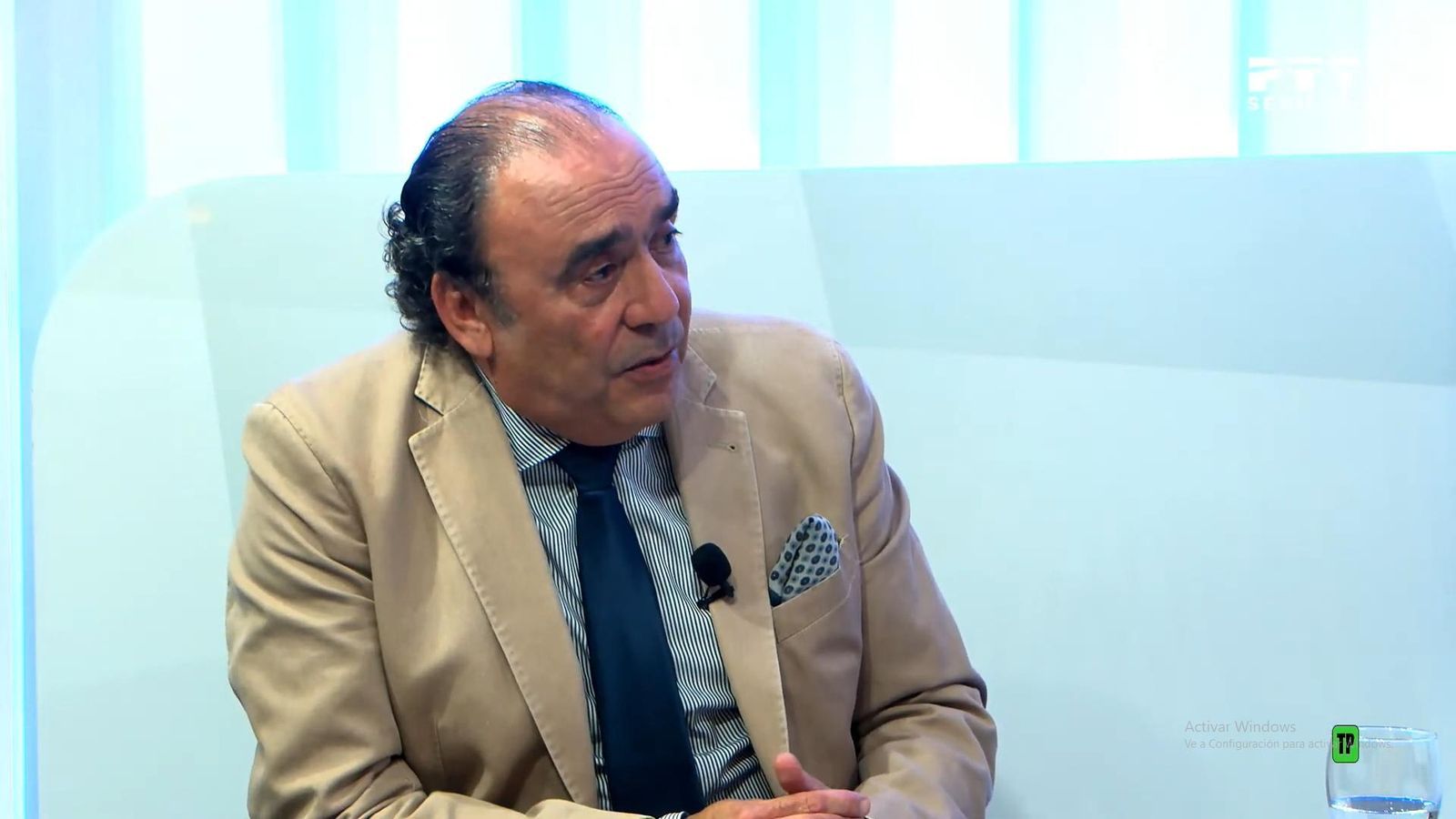 José María Flores, hermano mayor, durante la entrevista