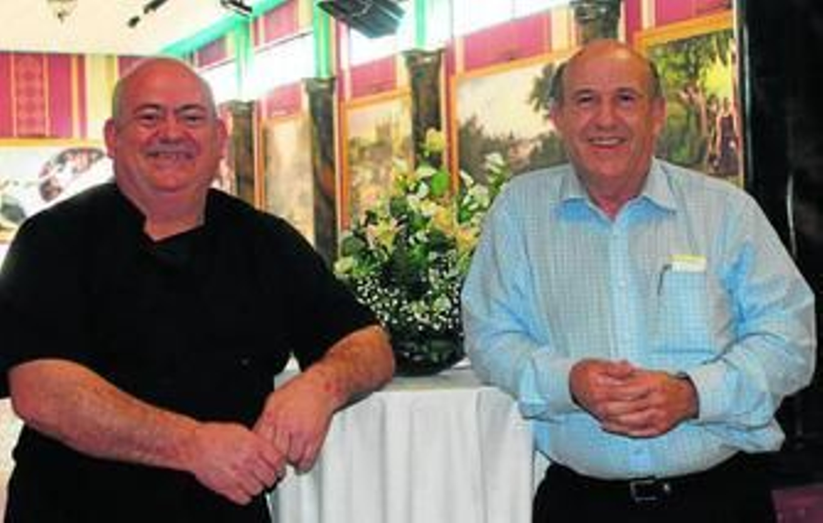 Luis López Galdeano, amante de la cocina onubense, y Francisco Cruzado Rodríguez, artífice de esta iniciativa.