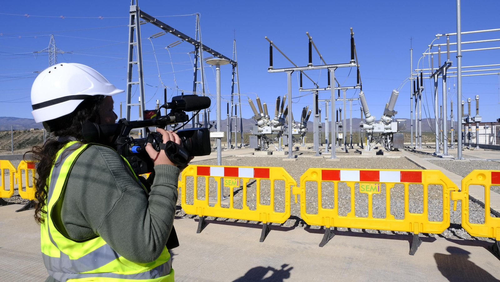 La subestación eléctrica de Endesa en Sorbas muestra sus mejoras, en fotos