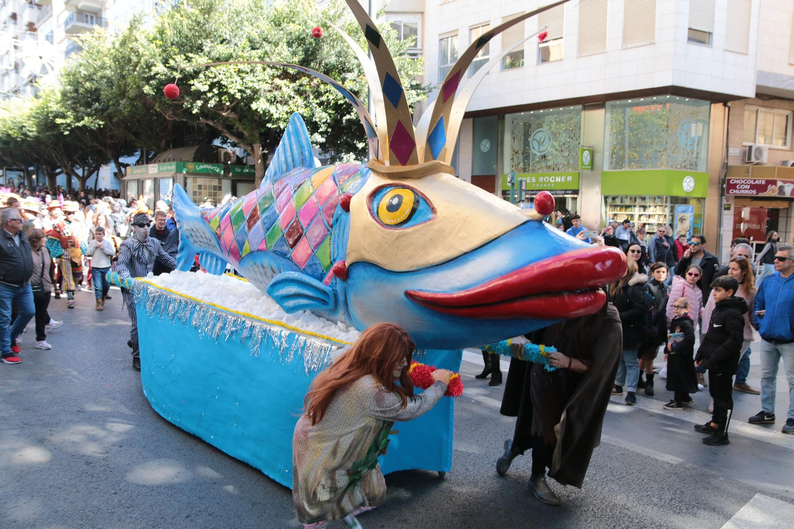 Las imágenes del Entierro de la Sardina de Almería