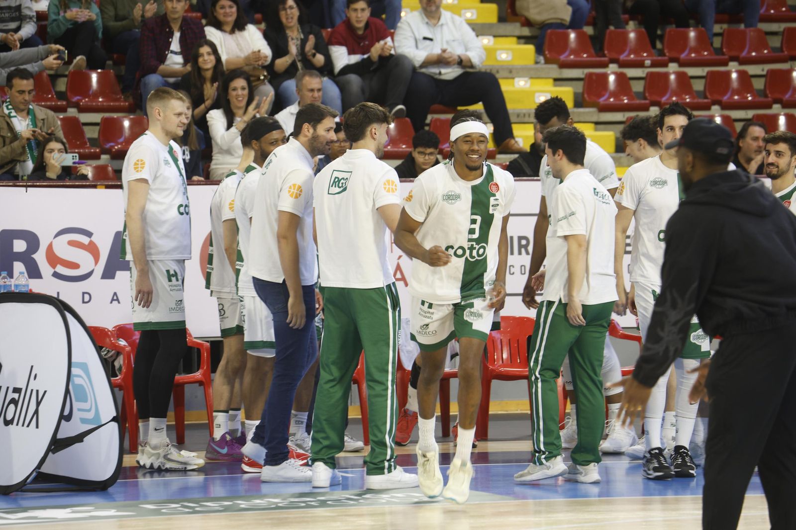 Las mejores fotos del ambiente en Vista Alegre para el Coto Córdoba - Albacete