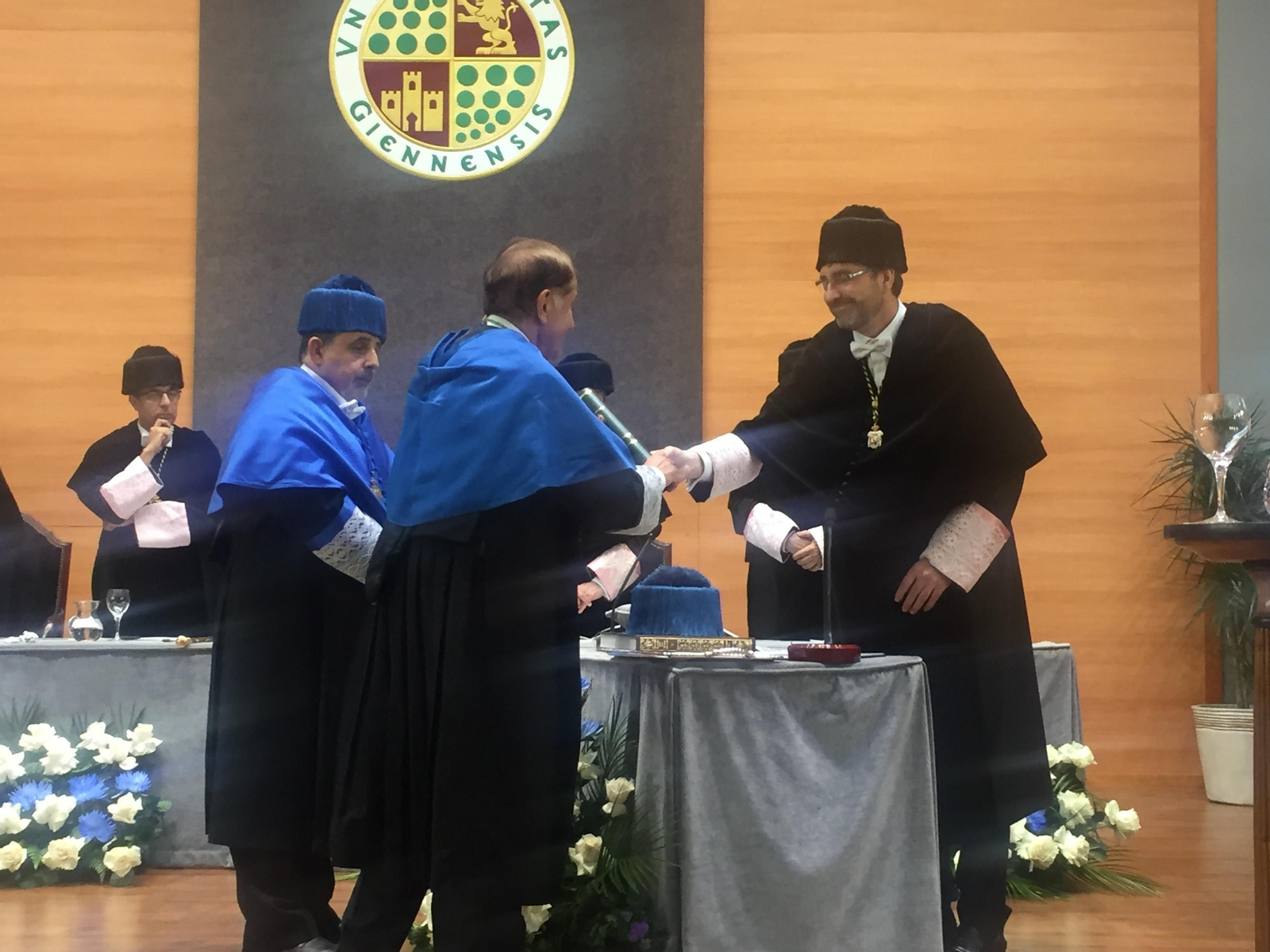 Antonio Pascual, investido doctor honoris causa por la Universidad de Jaén