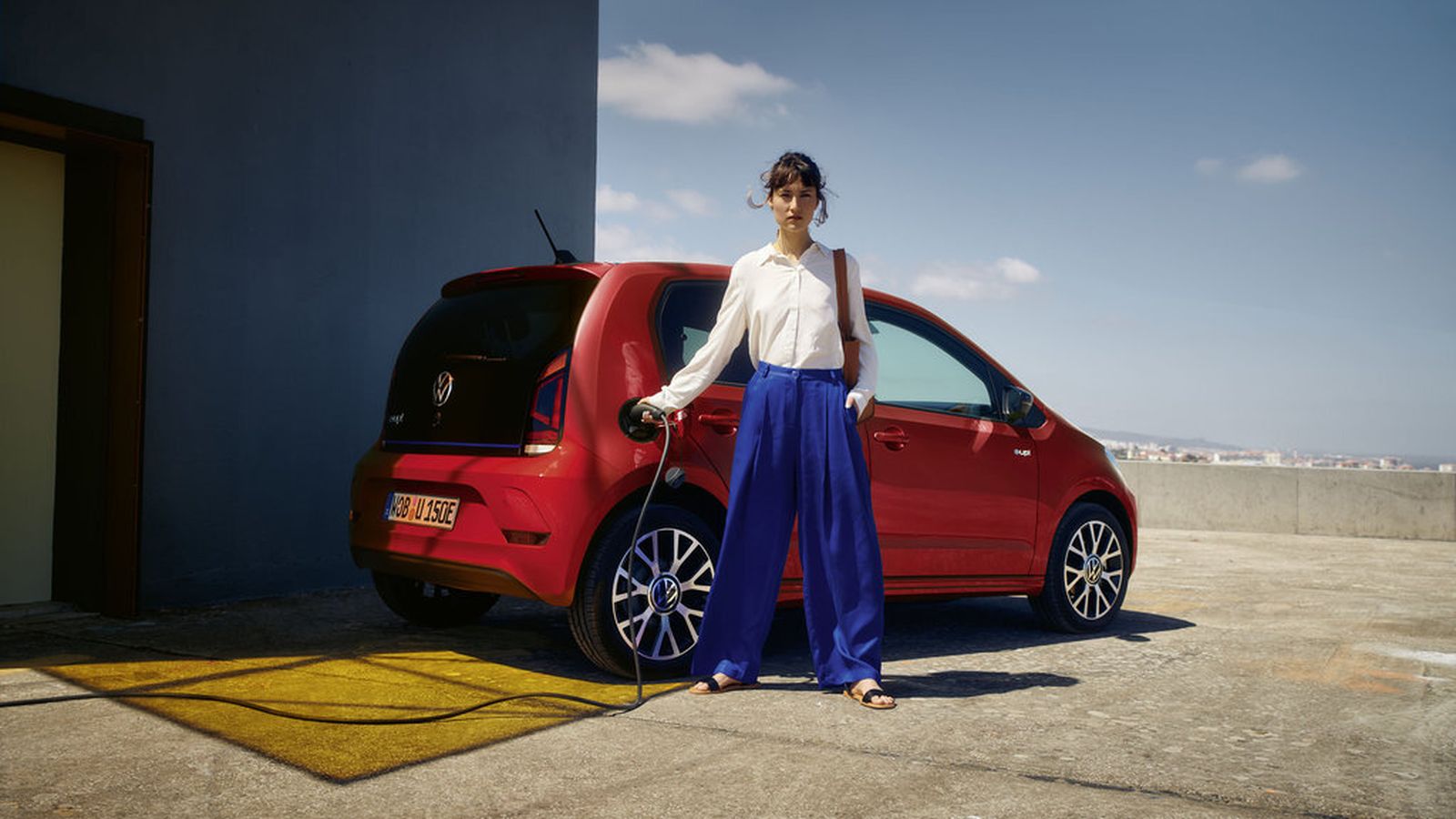 Sin la posibilidad de satisfacer la demanda, Volkswagen decidió suspender la venta del e-Up! que, ahora solventada la cartera de pedidos, reanuda.