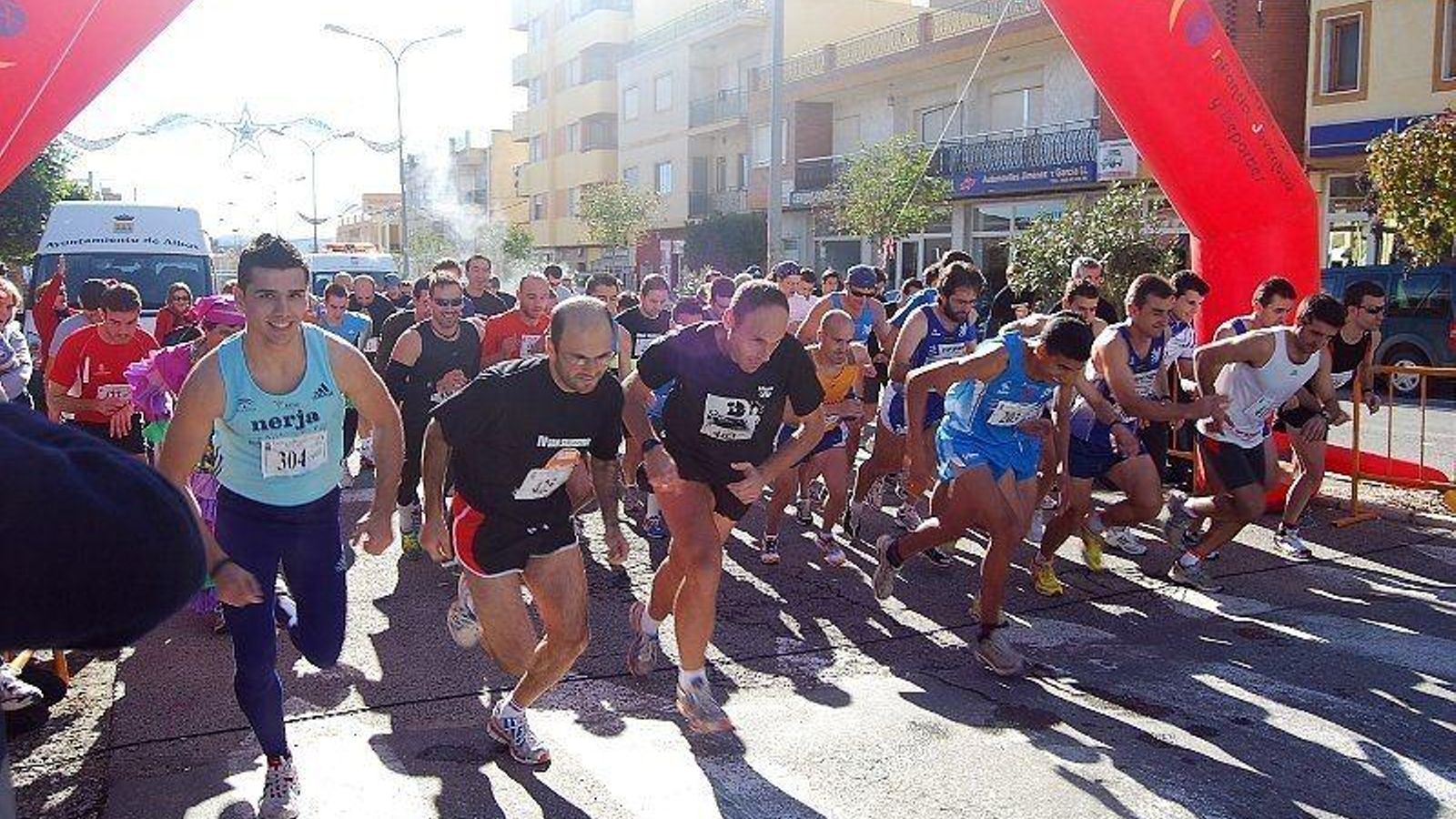 Participantes de la San Silvestre albojense en ediciones anteriores.