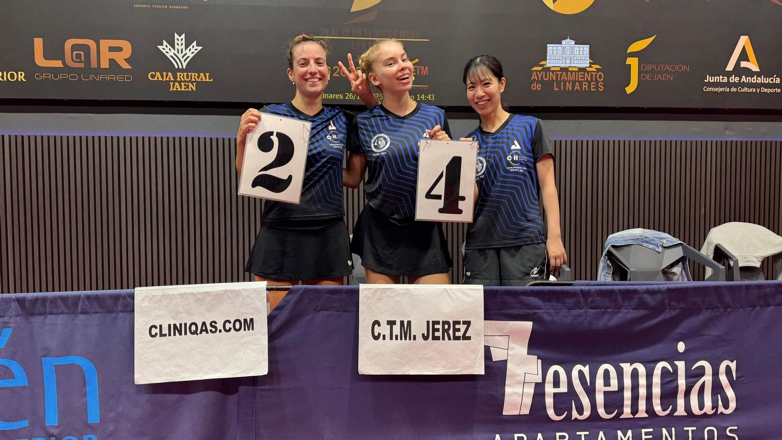Mayuka, Camila y Abril lograron en Linares su primer triunfo en la Liga Iberdrola.
