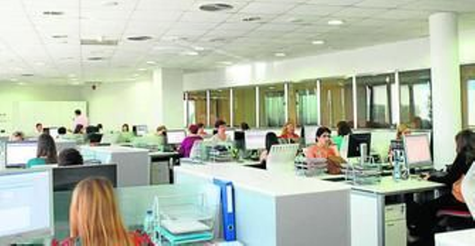 Trabajadores en la oficina central de Signo Editorial en Madrid.