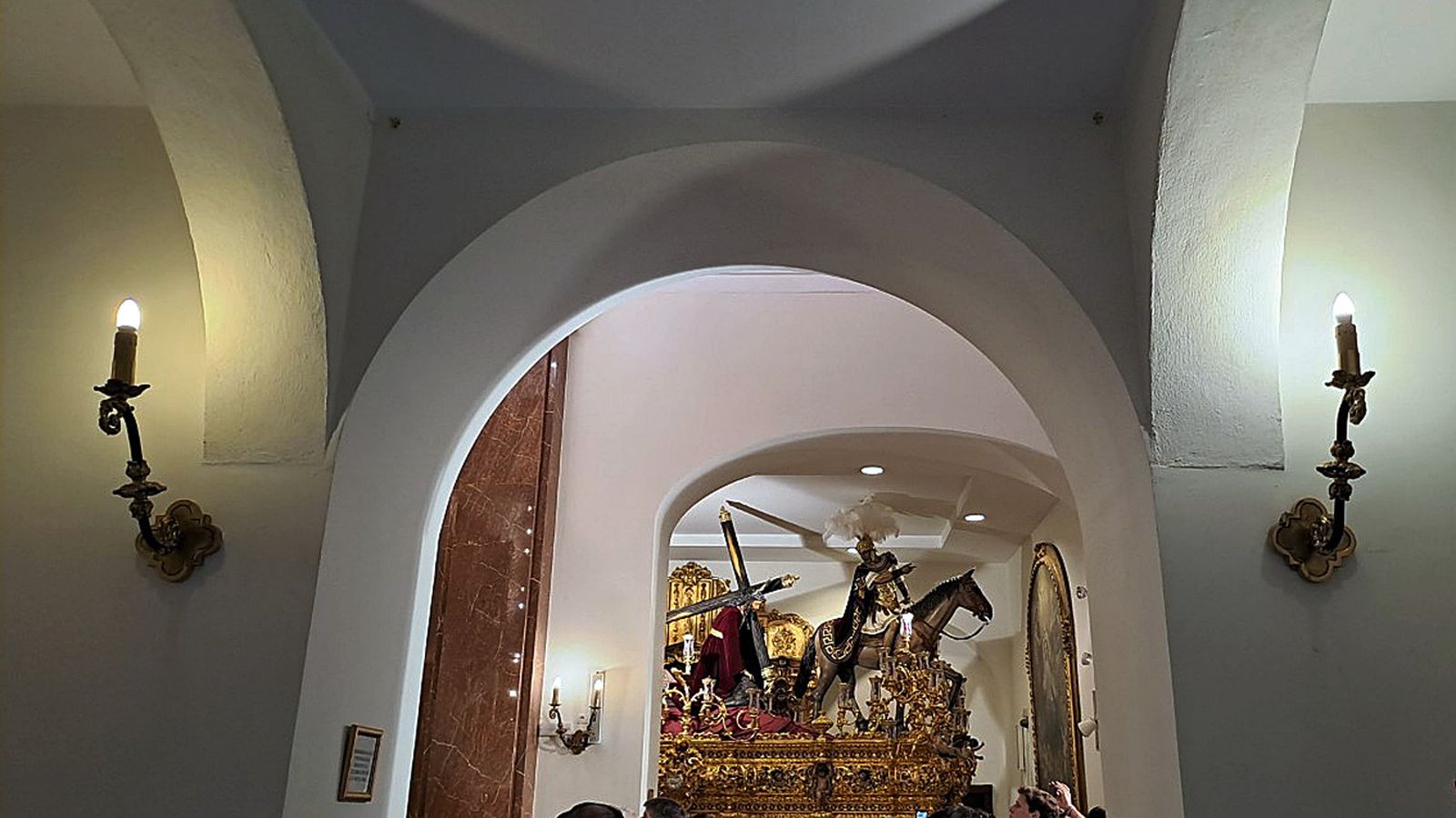 El misterio del Cristo de las Tres Caídas, a la espera de una nueva Madrugada.