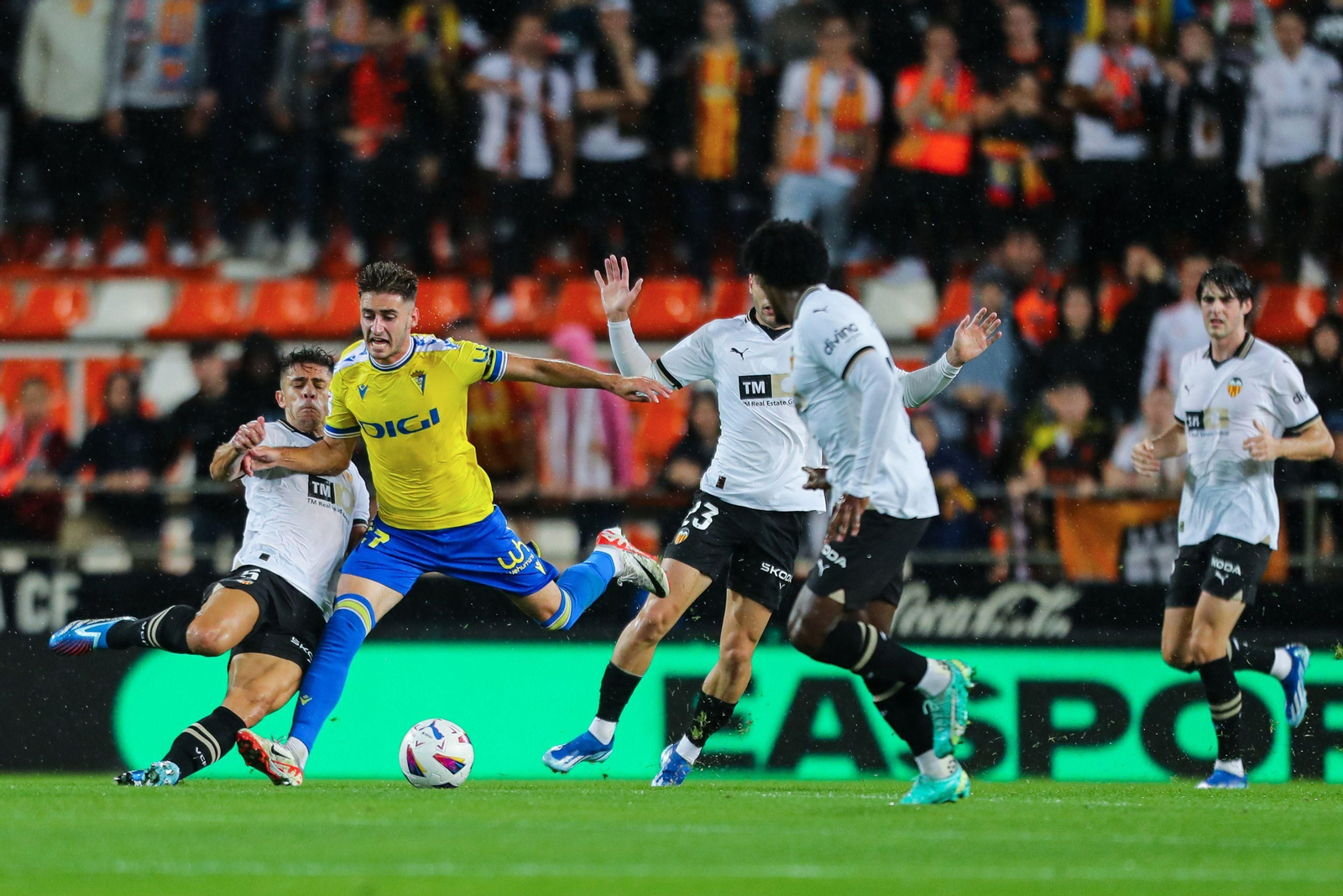 Todas las imágenes del Valencia-Cádiz en Mestalla