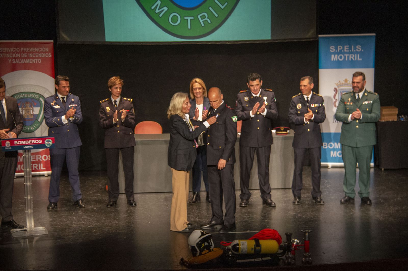 Así ha sido la entrega de condecoraciones y reconocimientos de los Bomberos de Motril