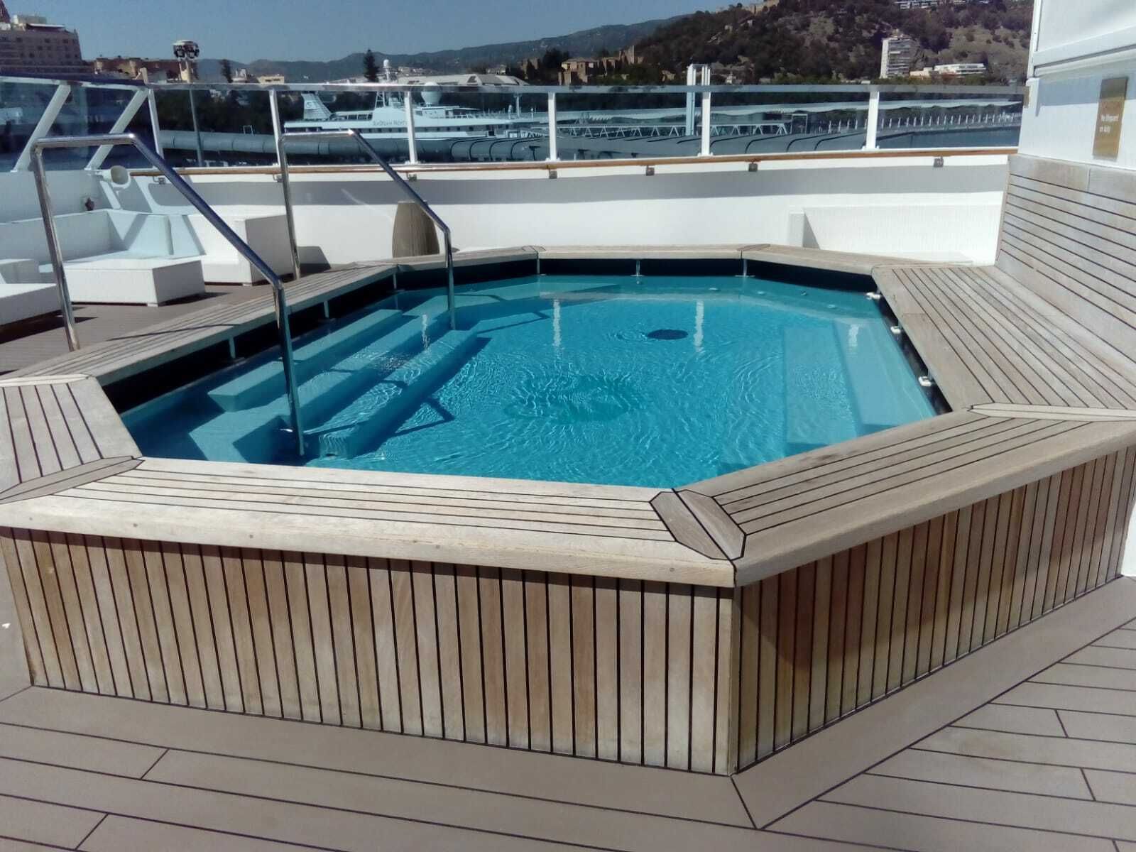 Las fotos del yate de lujo ‘Crystal Espirit’ en Málaga