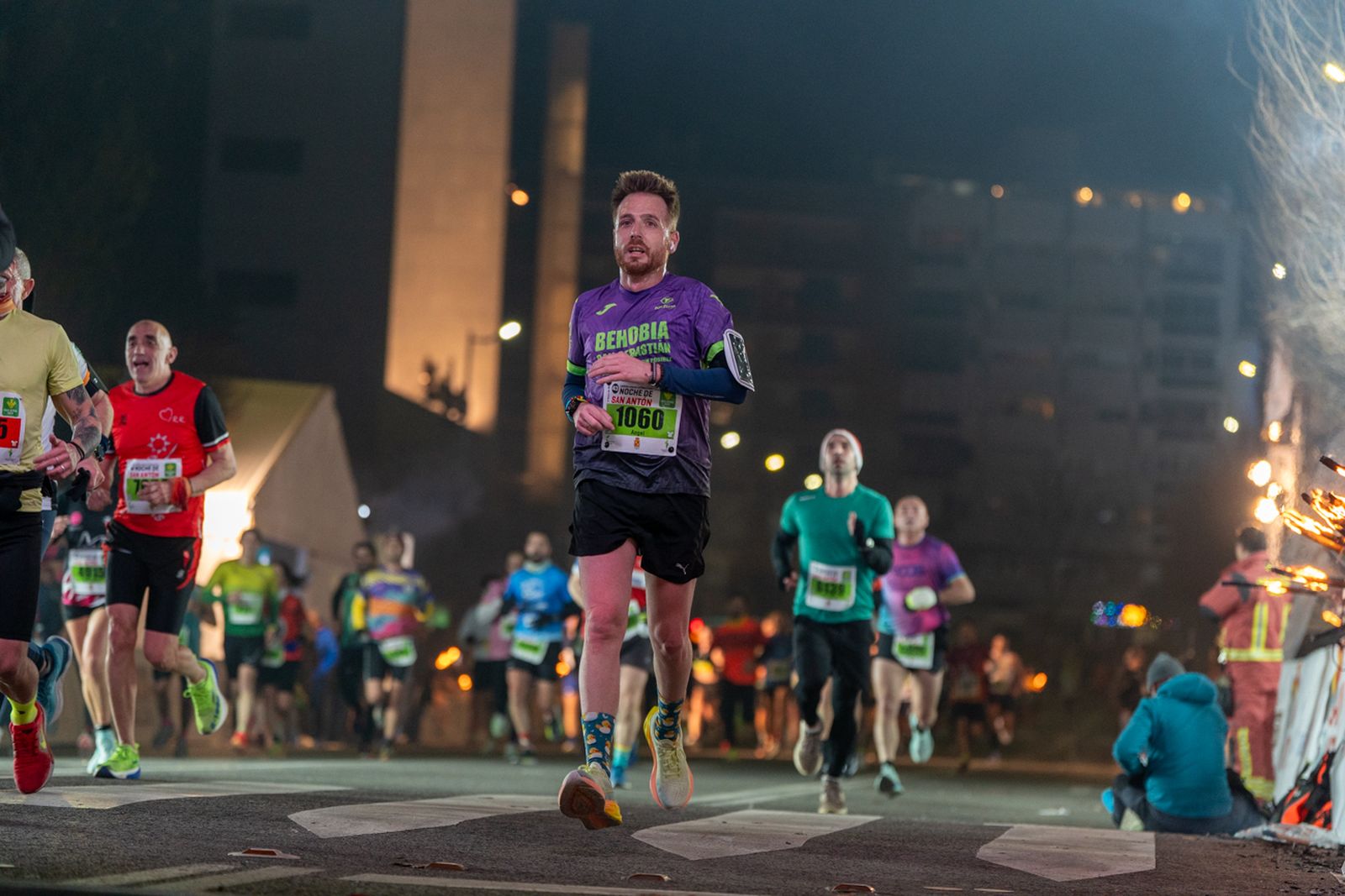 En imágenes: búscate en tu llegada a meta de la Carrera de San Antón 2026 (7)