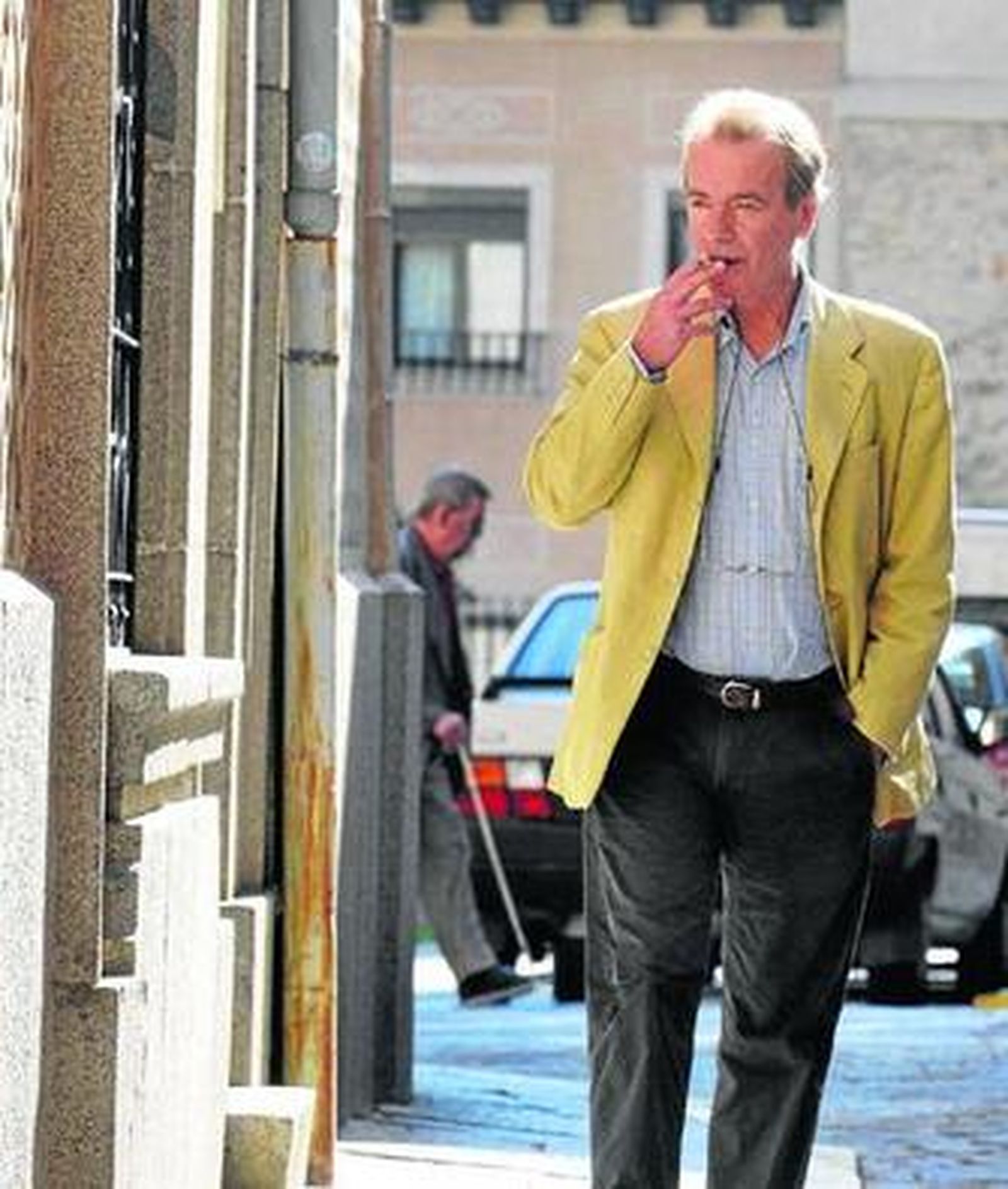 El escritor se basa en la experincia de su hermana para la novela.