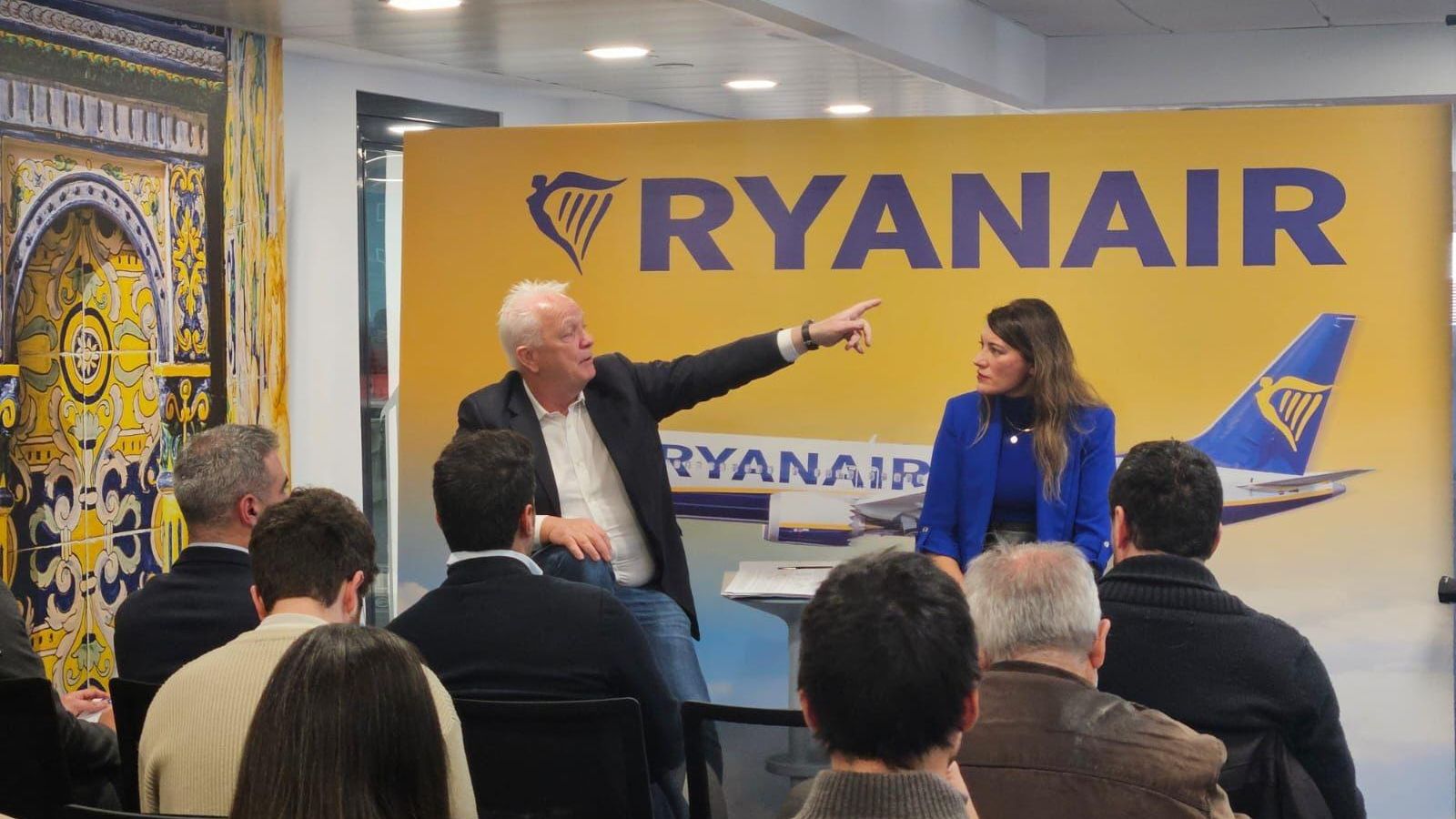 El consejero delegado de Ryanair, Eddie Wilson, durante su comparecencia este jueves.