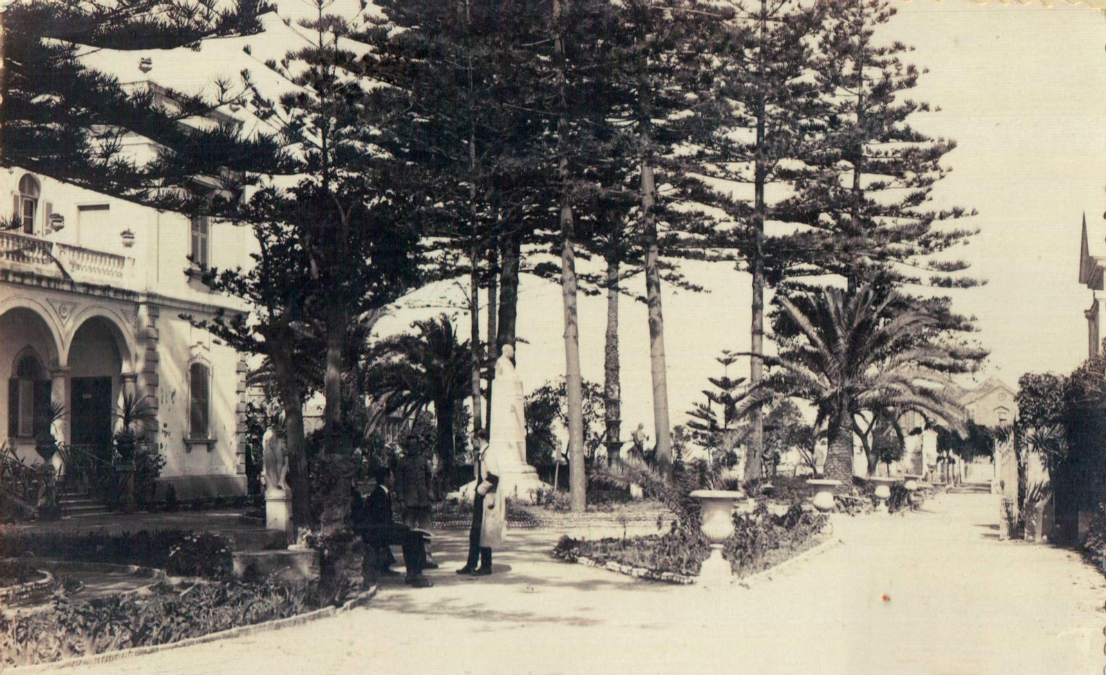 Imagen histórica de los Jardines Saccone.