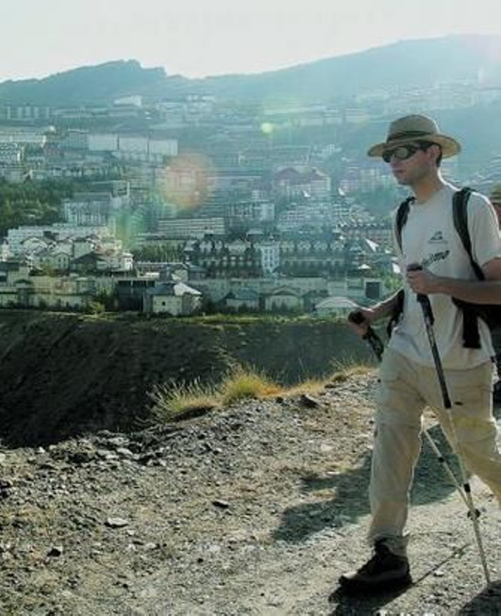 Los excursionistas tienen un acceso cómodo a las altas cumbres.