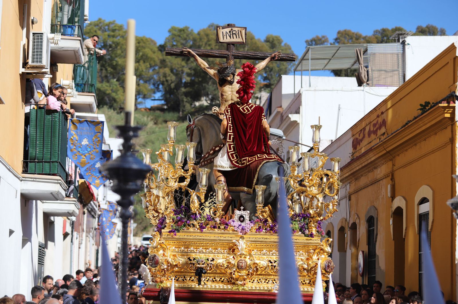 Imágenes de la procesión de la hermandad de la Lanzada de Huelva
