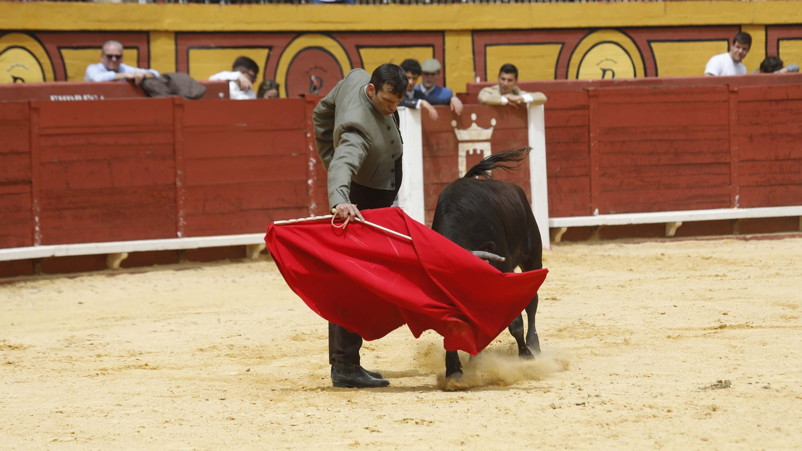 La clase magistral de tauromaquia organizada por Miguelete, en imágenes