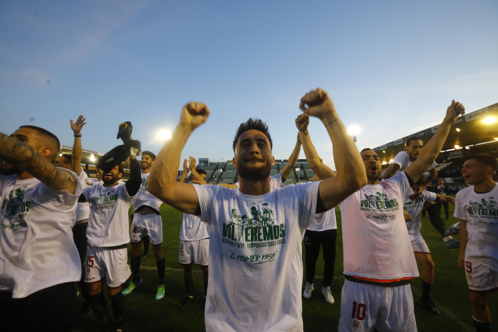 Las imágenes de la fiesta del ascenso del Córdoba CF en Mérida