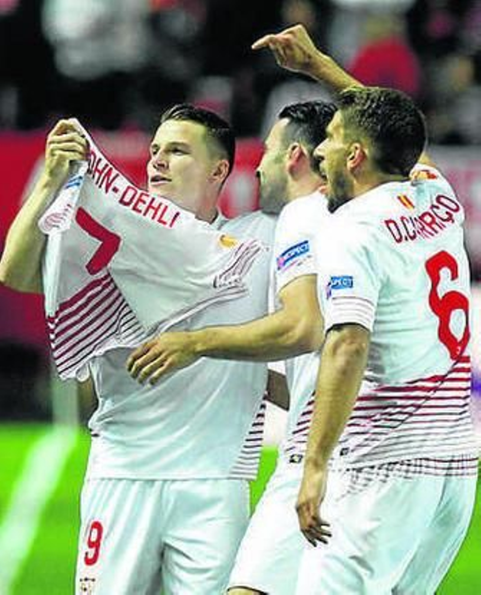 Gameiro celebra un gol.