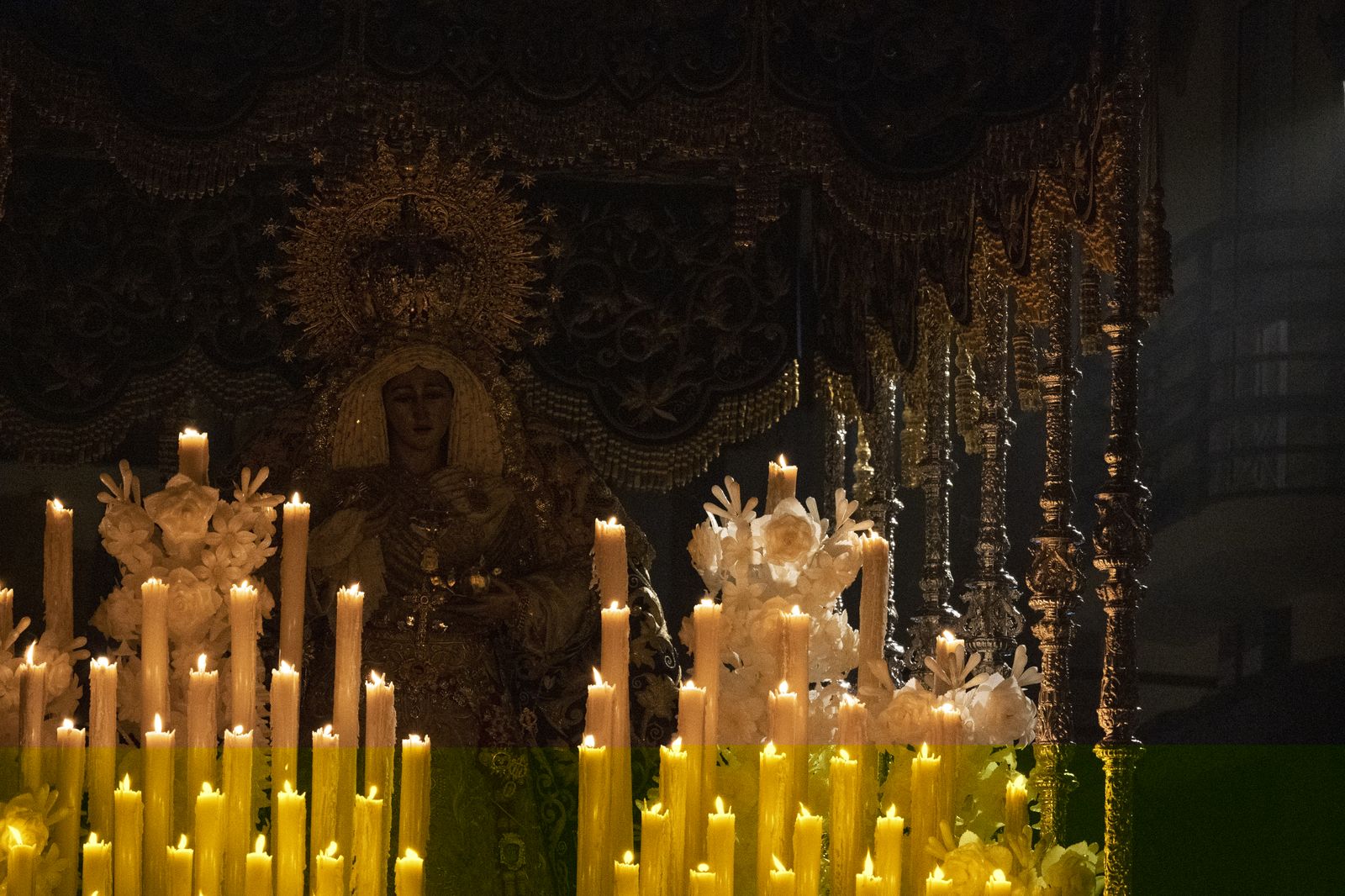 Las mejores imágenes de la procesión de la Amargura Coronada