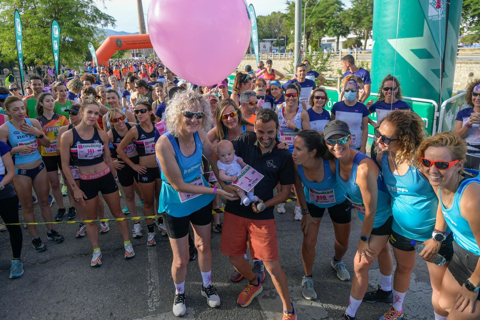 Las imágenes de la Carrera de la Mujer de este domingo en Granada