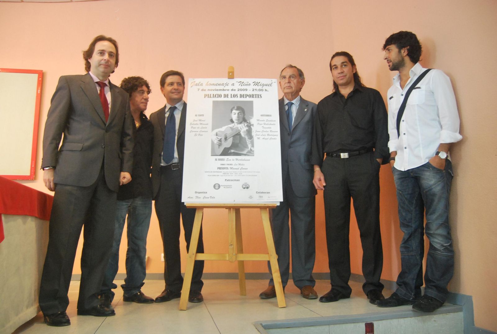 El Ayuntamiento de Huelva homenajeó con una gala la figura de Niño Miguel.