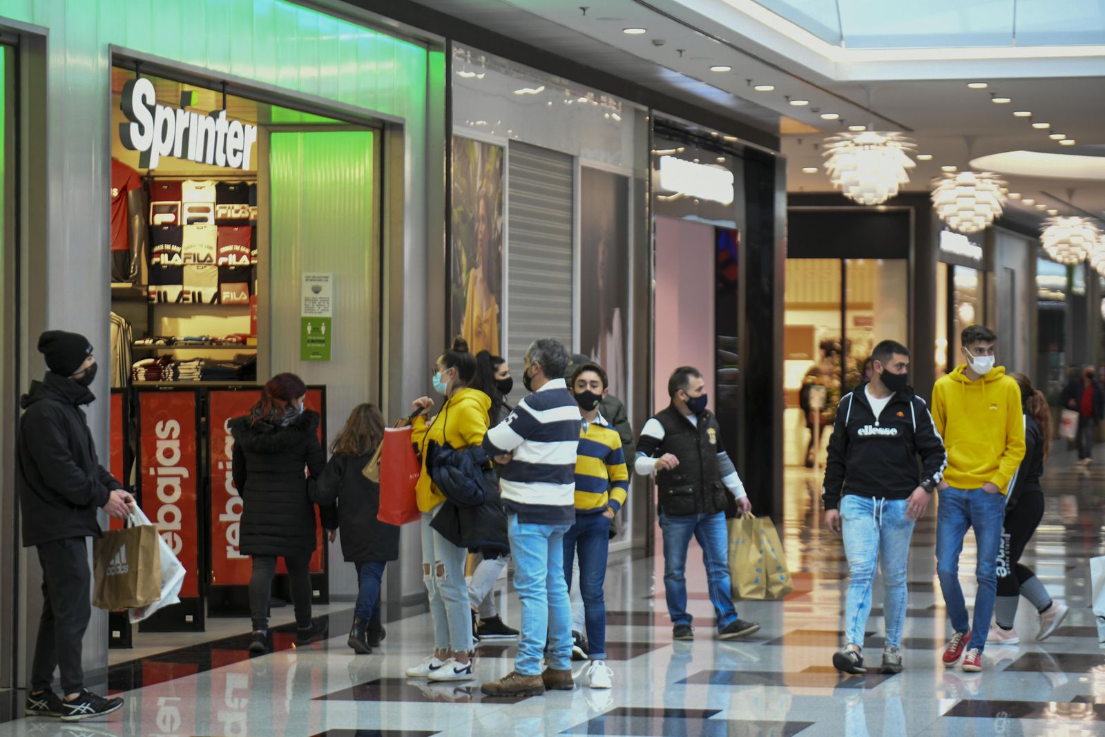 Fotos: las rebajas en el Nevada Shopping de Granada