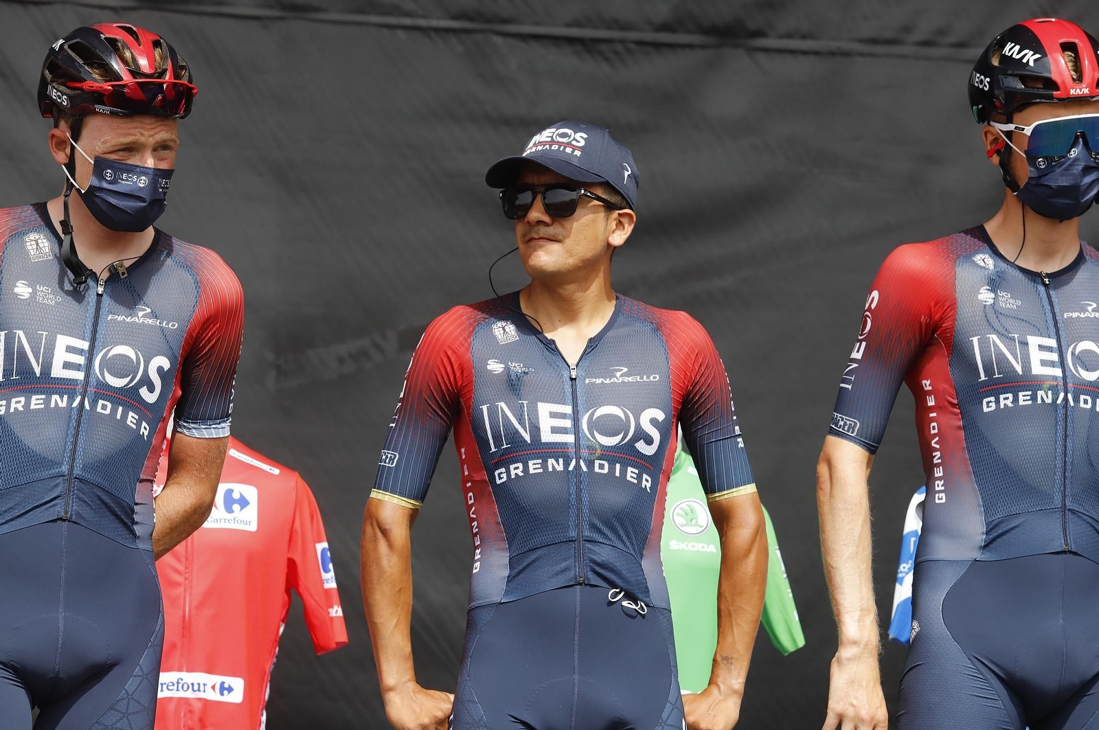 Imágenes de la Vuelta Ciclista a España en su salida desde Aracena en la 17ª etapa