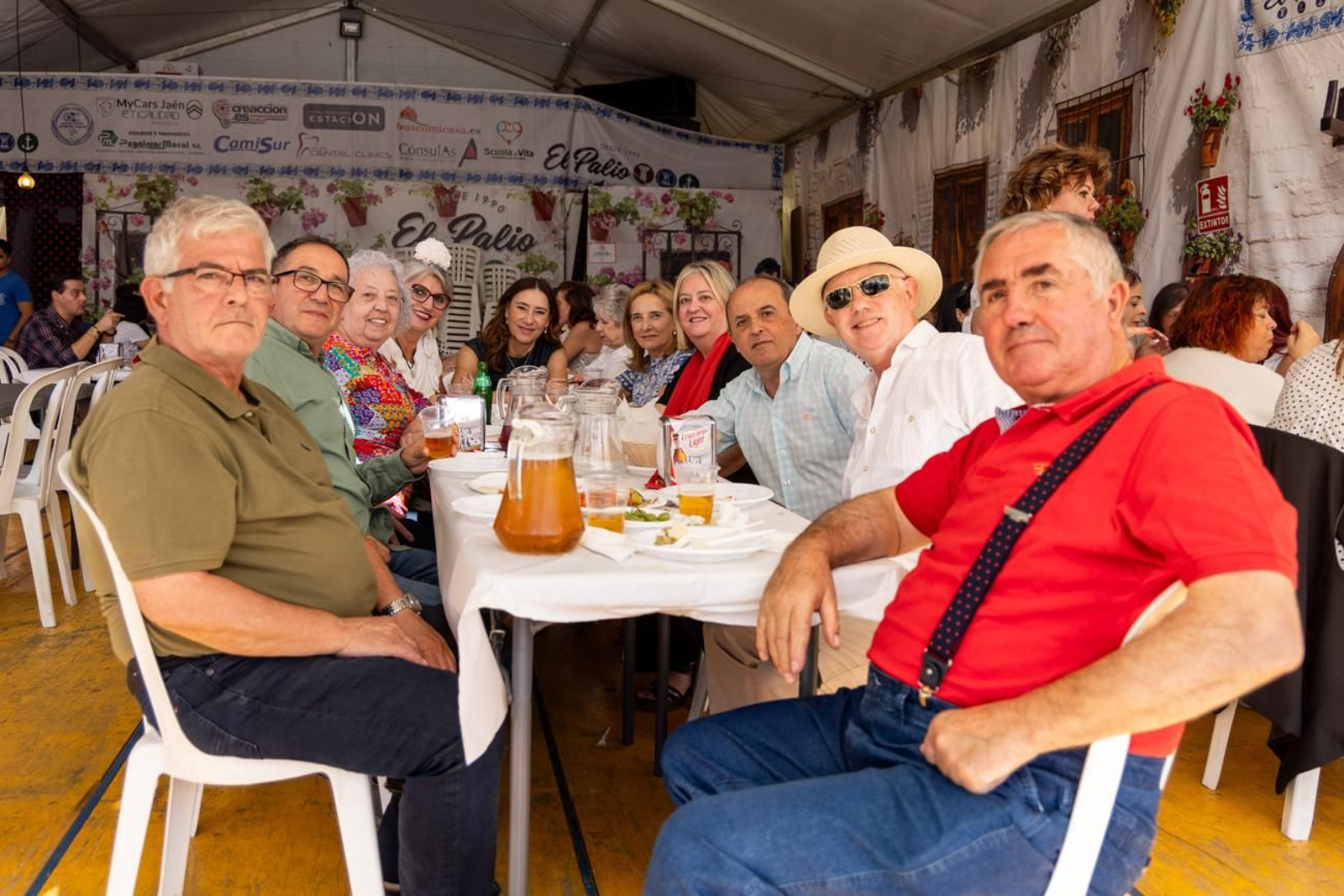 Las casetas de la Feria se llenan de comidas