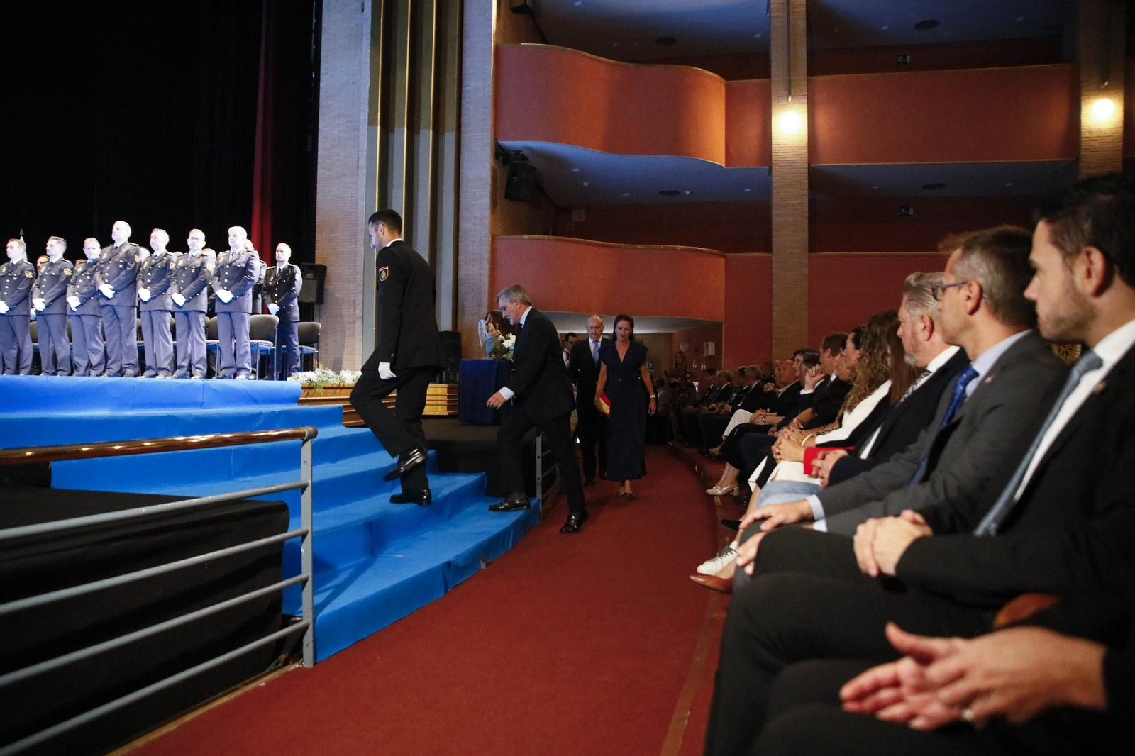 Las imágenes de la celebración del Patrón de la Policía Nacional en Almería, los Santos Ángeles Custodios