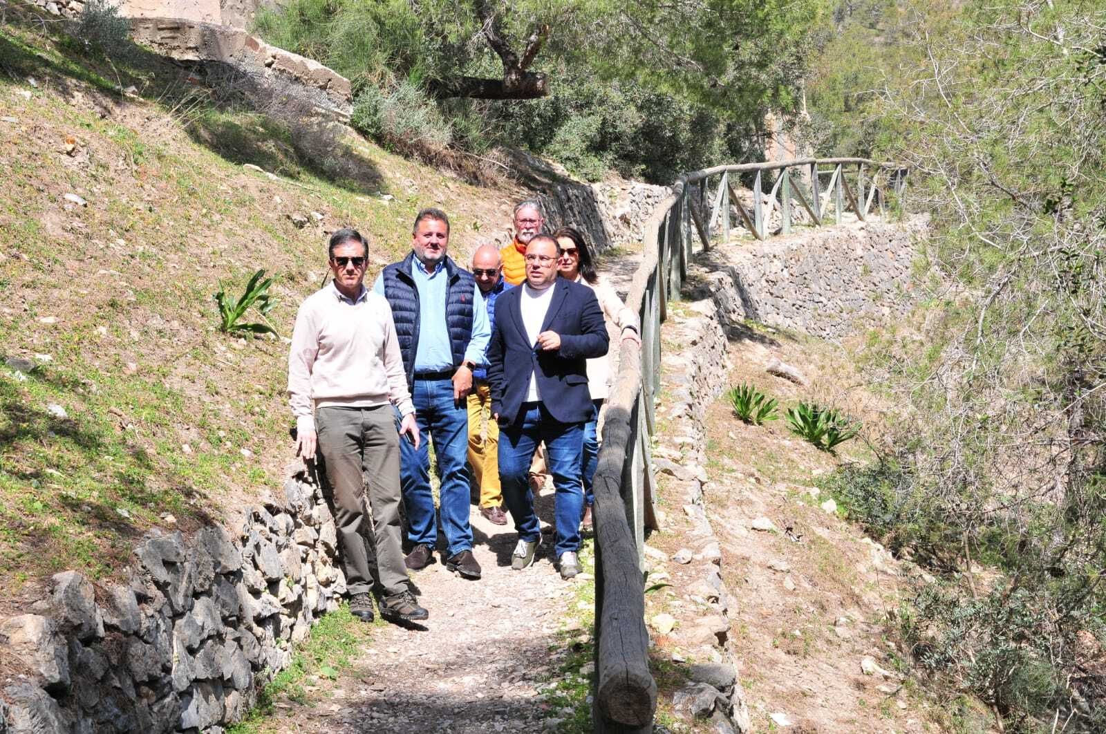 La Junta mejora el sendero Torre de Cerro Gordo en el Paraje Natural Acantilados de Maro Cerro Gordo