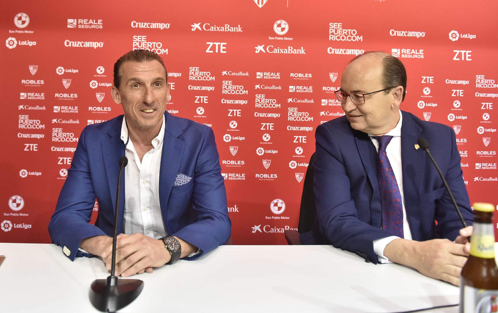 Las presentación de Óscar Arias, en imágenes