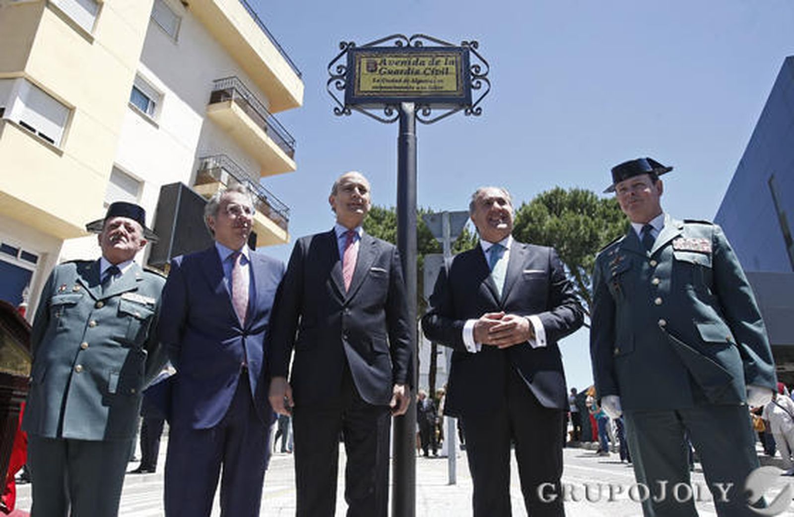 El Ayuntamiento de Algeciras dedica una calle a la Benemérita en "agradecimiento a su trabajo"

Foto: Erasmo Fenoy