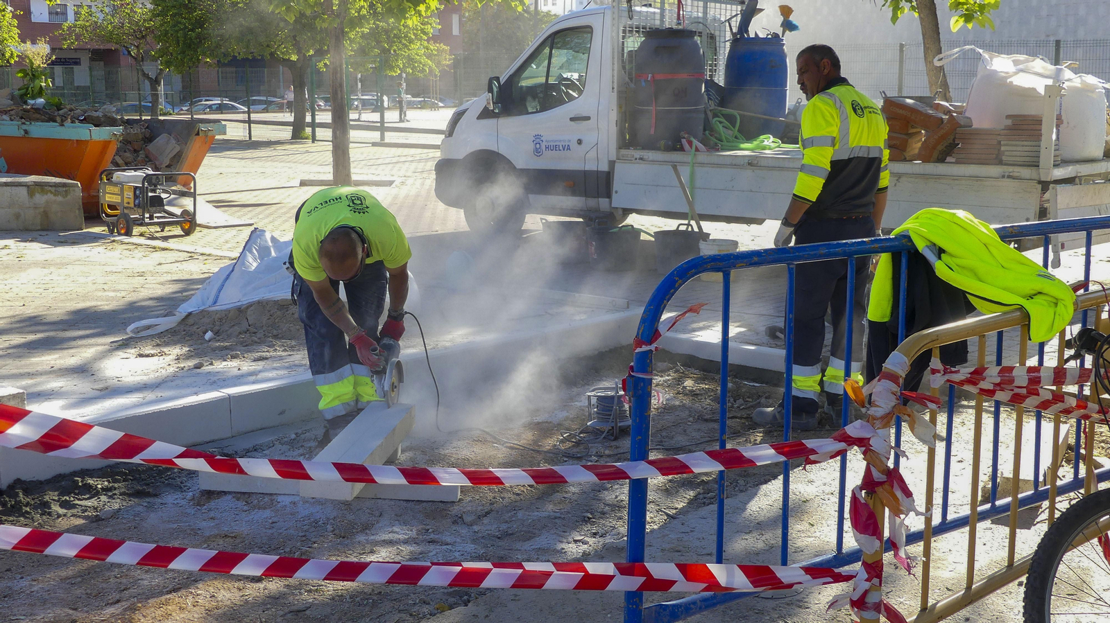 Obras para la puesta a punto del Parque Robinson de Huelva.