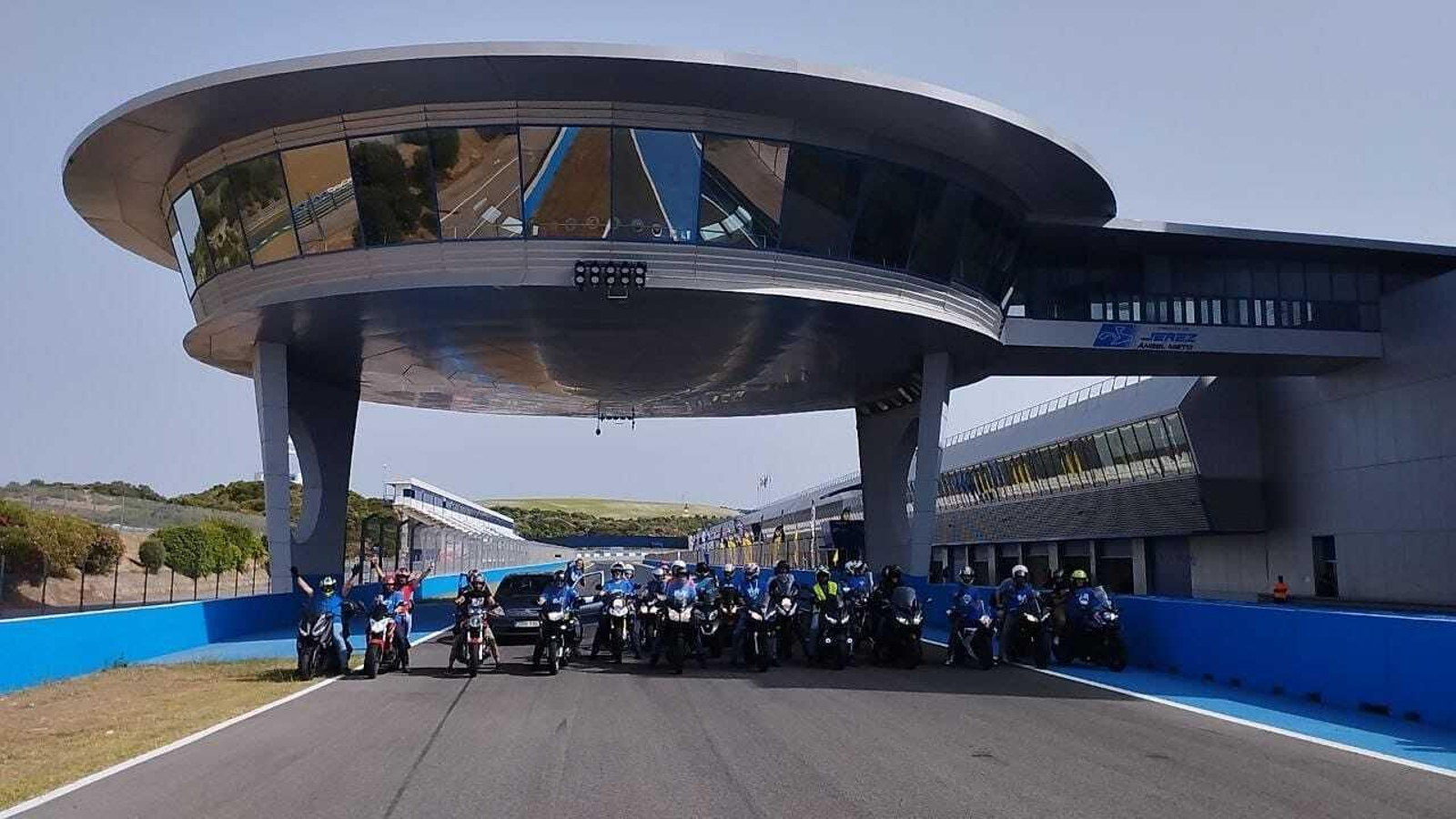 Personas ciegas, en moto por Jerez y el Circuito con Los Viñis