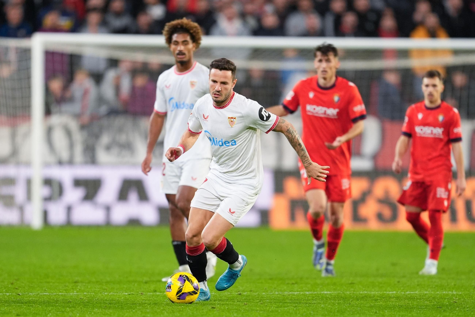 Las fotos del pobrísimo paso de Saúl Ñíguez por el Sevilla