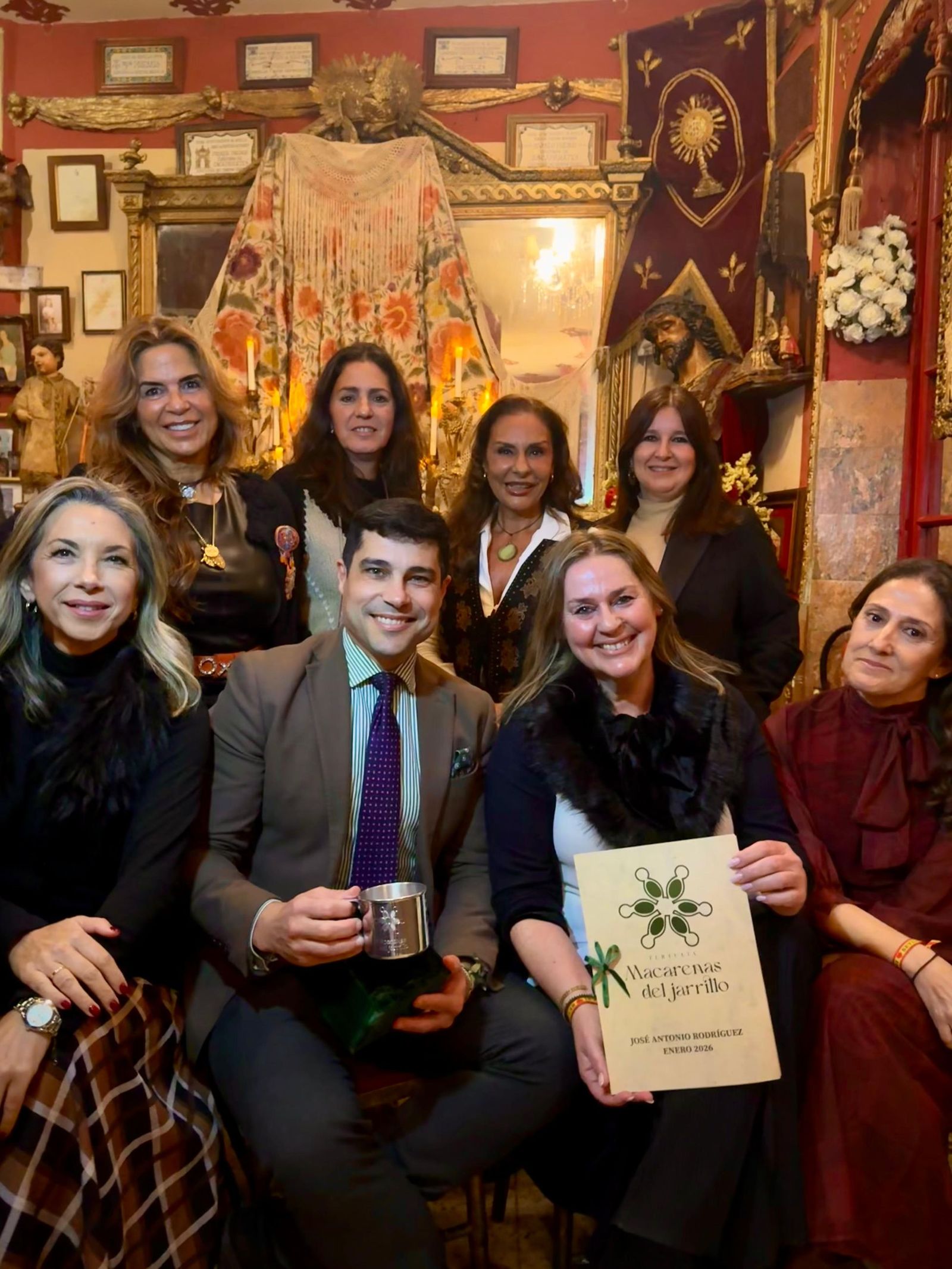 Fotografía tomada en la noche de este lunes