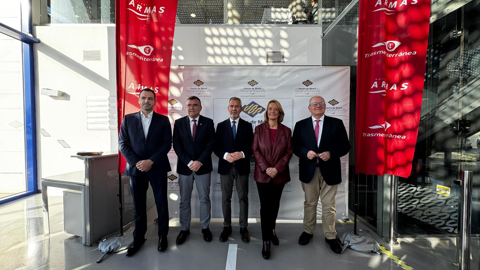 Las autoridades presentes al acto de presentación