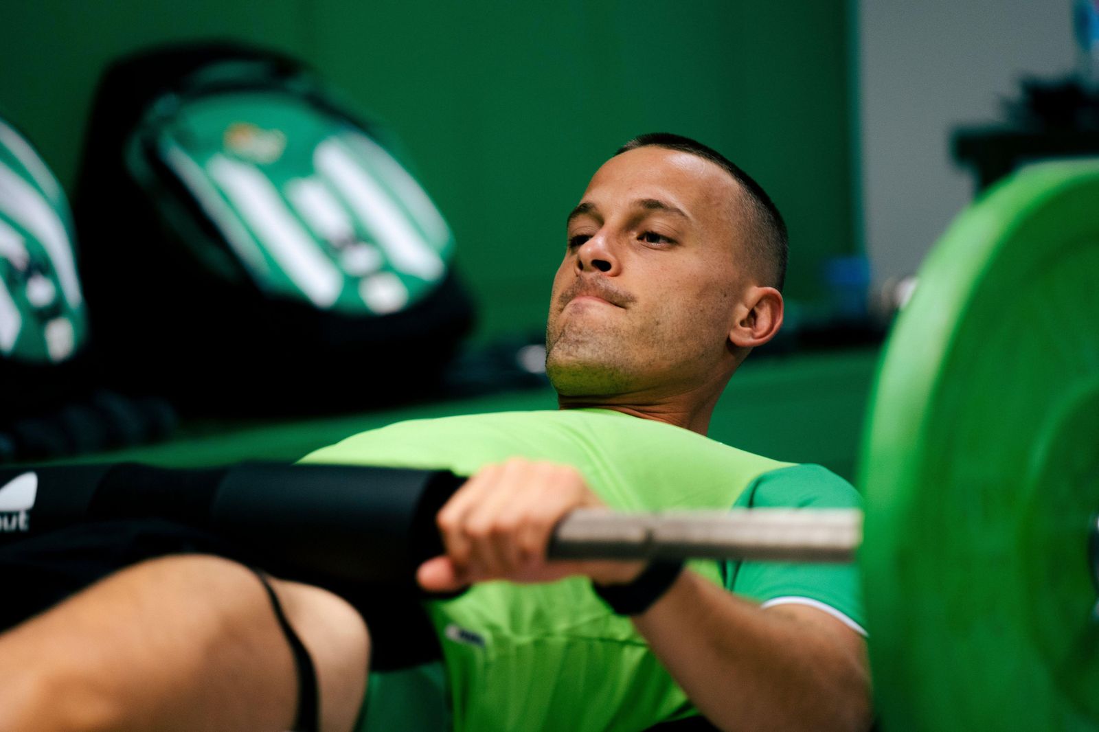 Canales hace pesas en pleno trabajo de pretemporada.