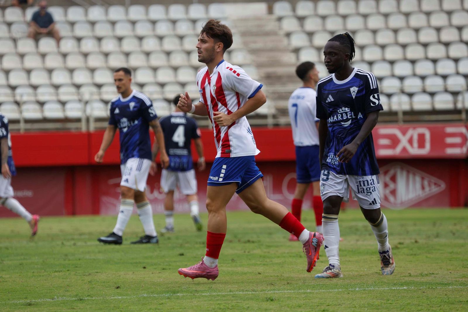 Primera RFEF: Mala jornada malagueña, con derrotas de Torremolinos y Antequera y empate del Marbella