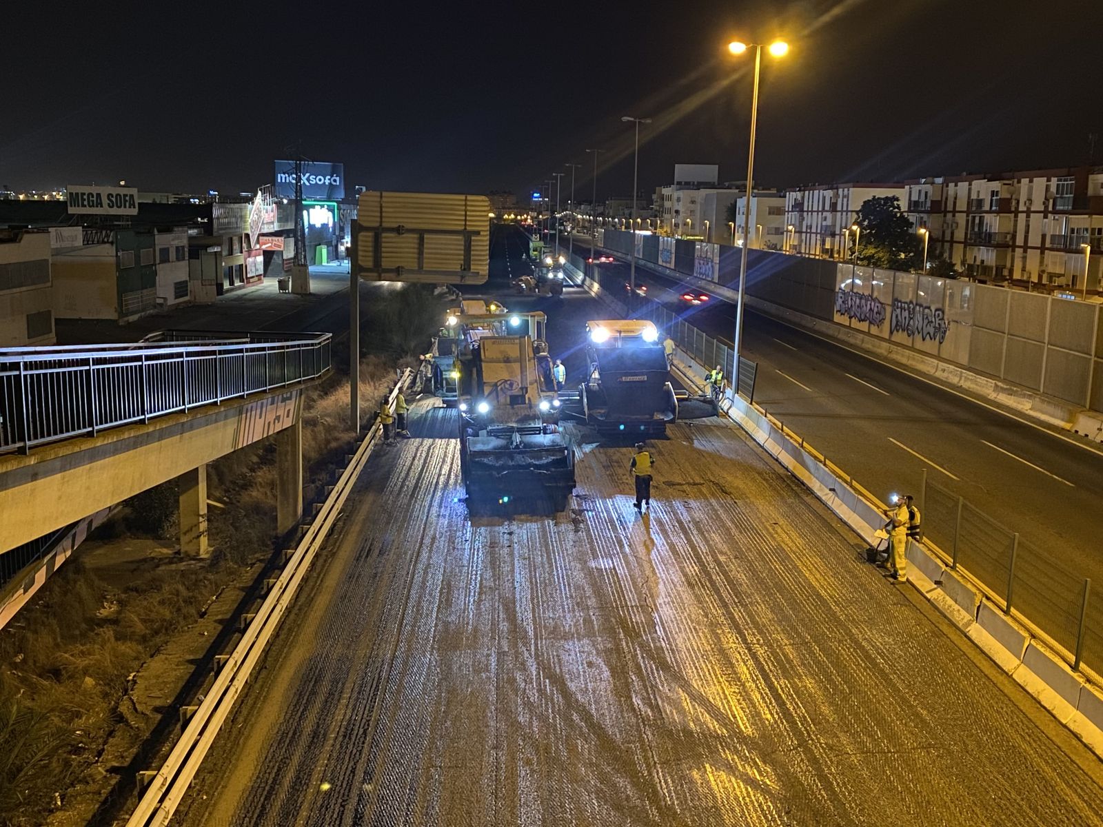 Trabajos de asfaltado en 14 kilómetros de la autovía entre Sevilla y Alcalá.